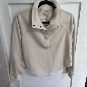 Cupio Women's Buttercream Funnel Neck Snap-Button Pullover NWT
